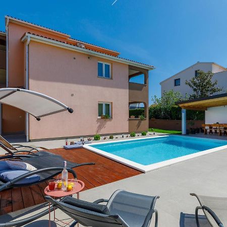 Holiday Home House Eric&Paolo By Interhome Пула Екстериор снимка