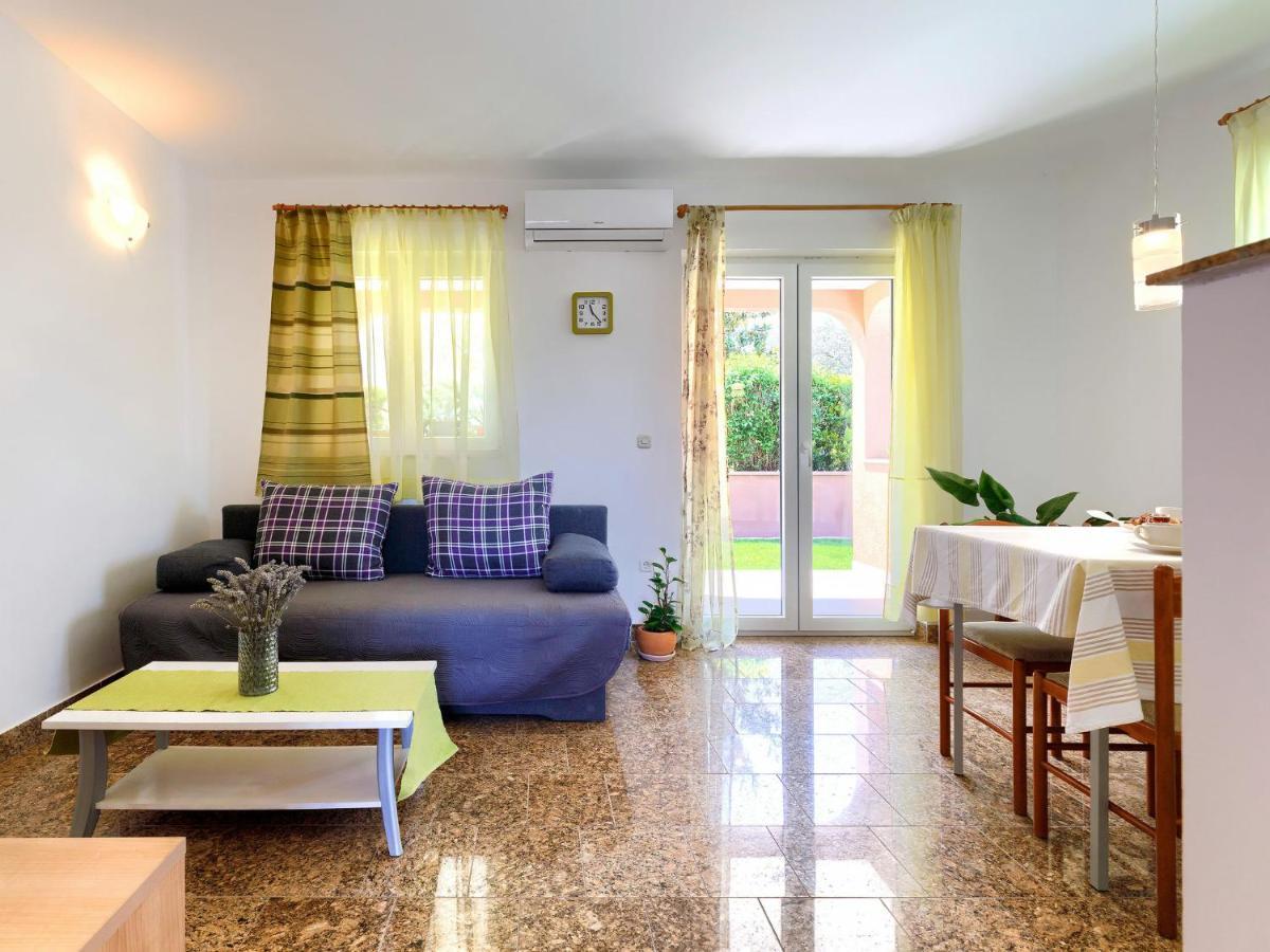 Holiday Home House Eric&Paolo By Interhome Пула Екстериор снимка