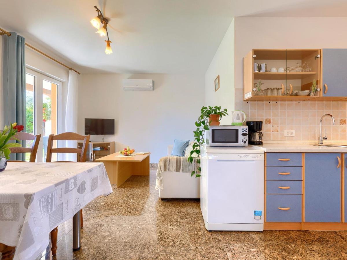 Holiday Home House Eric&Paolo By Interhome Пула Екстериор снимка