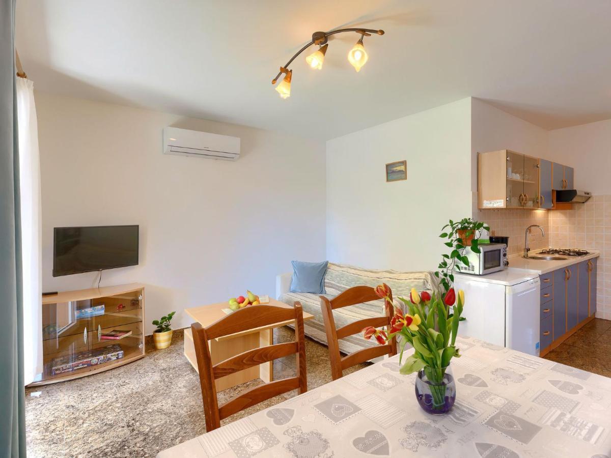 Holiday Home House Eric&Paolo By Interhome Пула Екстериор снимка