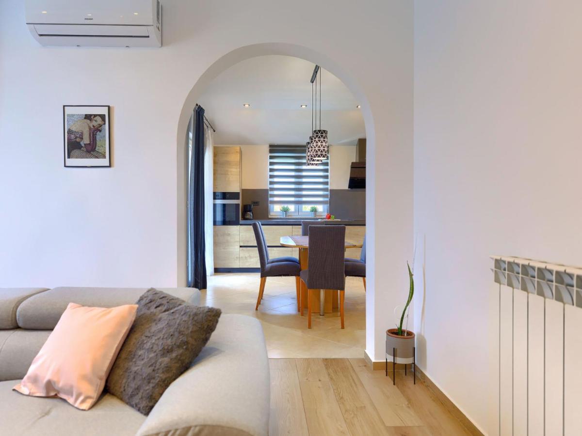 Holiday Home House Eric&Paolo By Interhome Пула Екстериор снимка